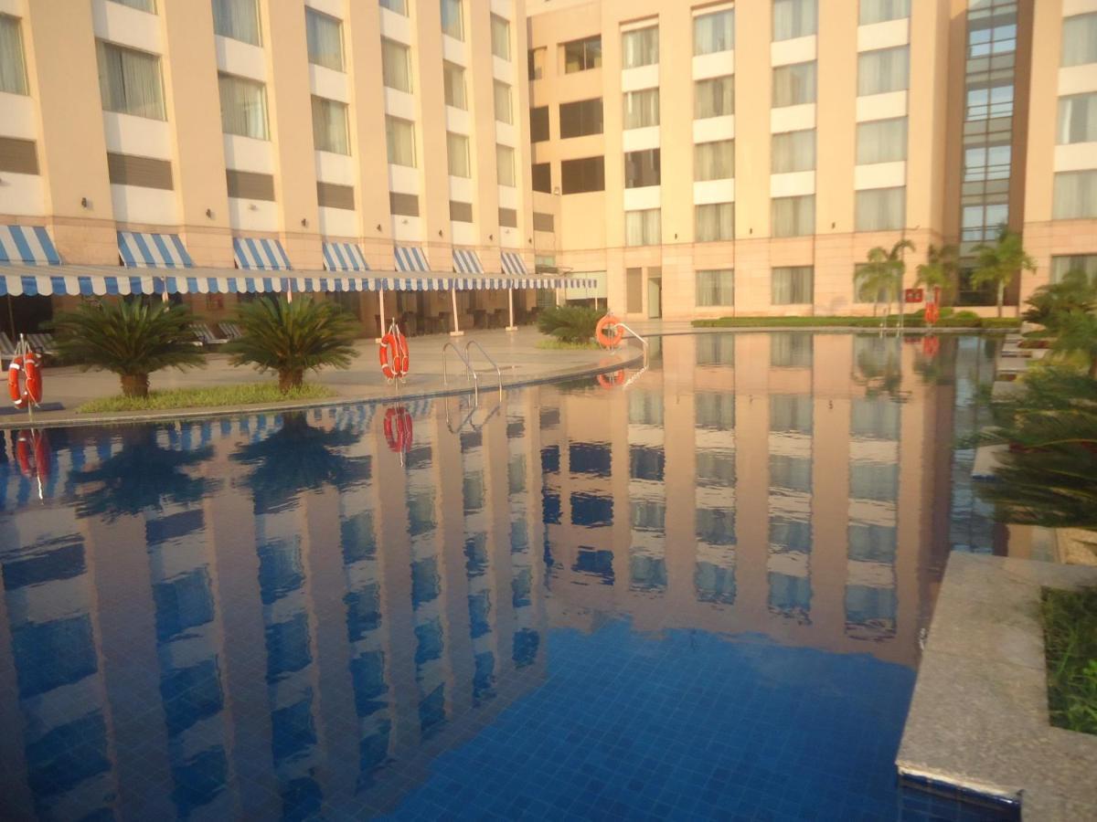 Radisson Blu Hotel Rudrapur Exterior photo